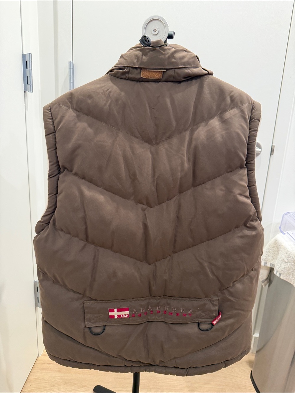Men's Quilted Brown Insulated Vest with Stand Collar - Picture 3 of 4